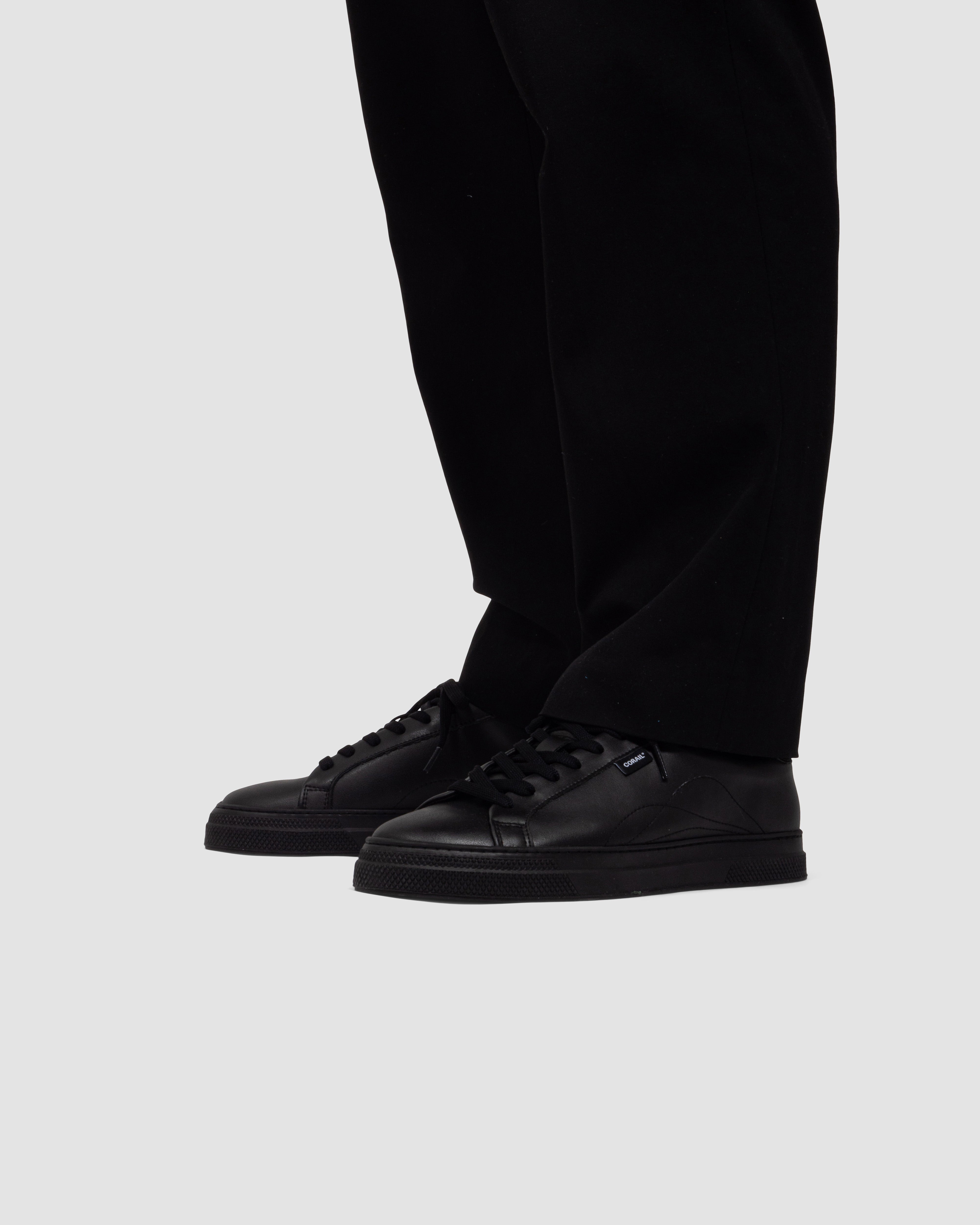 ORIGINS BLACK